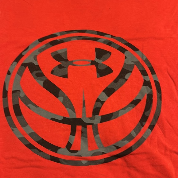 Under Armour, red with black T-shirt size XXL. - Picture 2 of 4